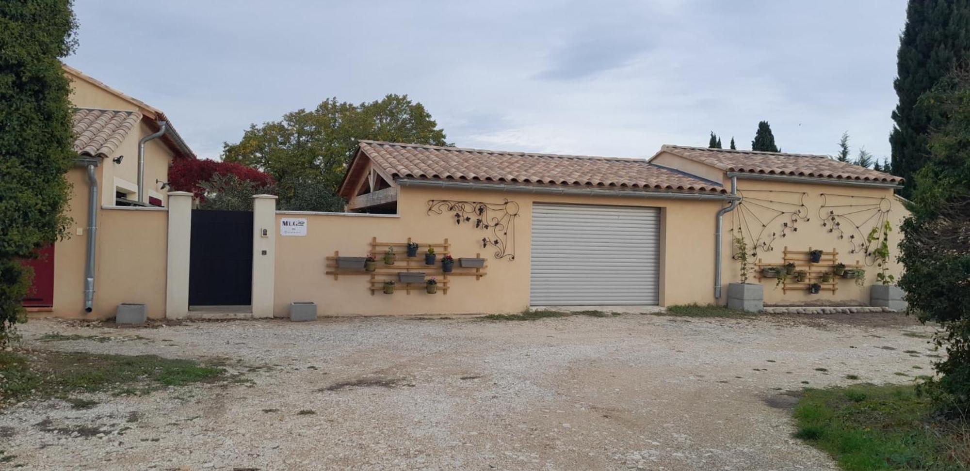 Mas La Gentille ,,, A La Campagne , Beautiful Outdoor , Swimming Pool , Pool House , Nice Green Garden , Bbq ,,, Only For You , Pour Passer Un Sejour Inoubliable Pernes-les-Fontaines Eksteriør bilde